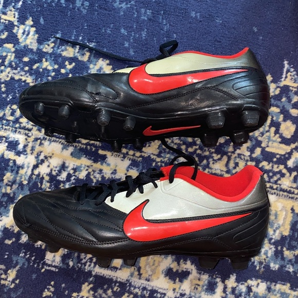 Nike Medio FG US Size 12 Black/Red/White Cleats 442122-061 Year 2011 - Picture 4 of 7